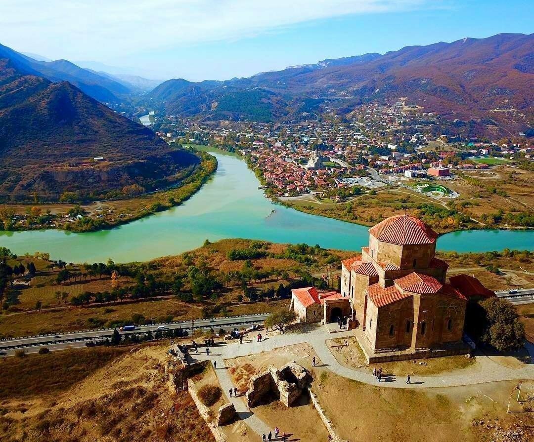 От Тбилиси до Батуми: Пляжный Отдых и Культурное Погружение